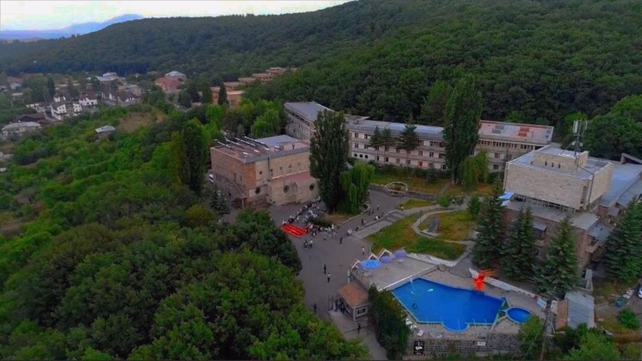 Дом Писателей Цахкадзора Hotel Exterior foto