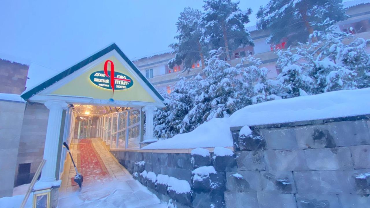 Дом Писателей Цахкадзора Hotel Exterior foto