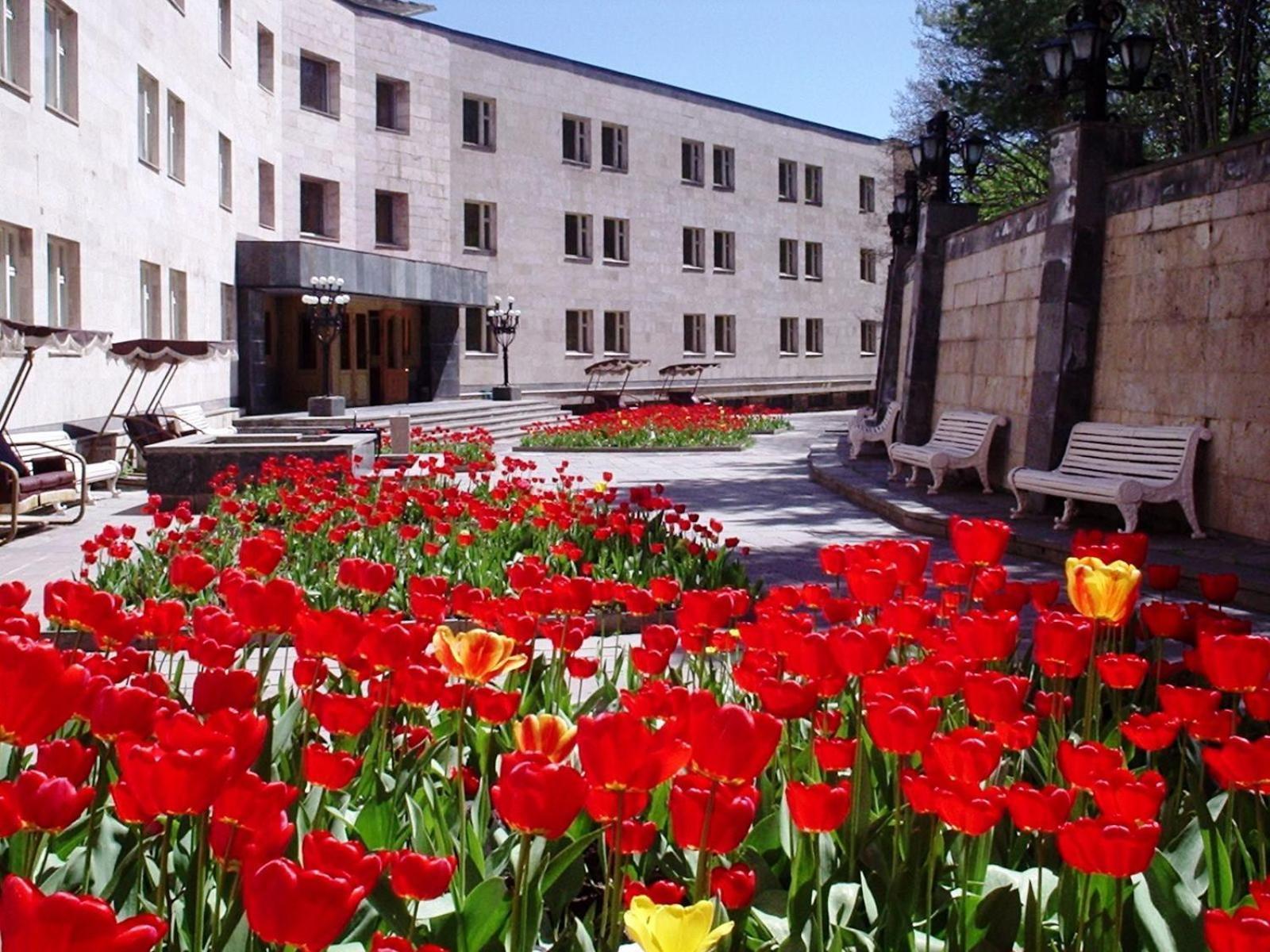 Дом Писателей Цахкадзора Hotel Exterior foto