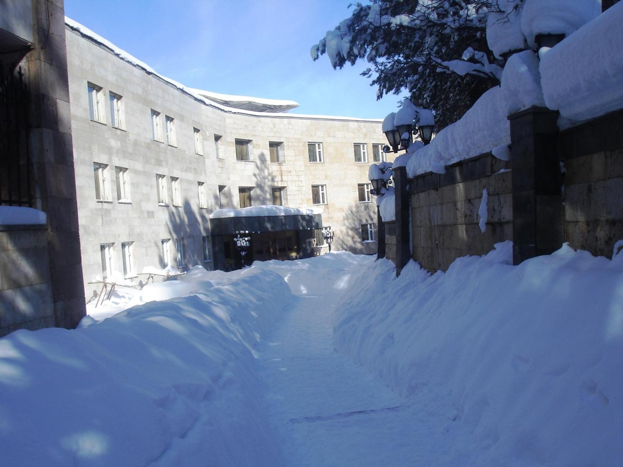 Дом Писателей Цахкадзора Hotel Exterior foto