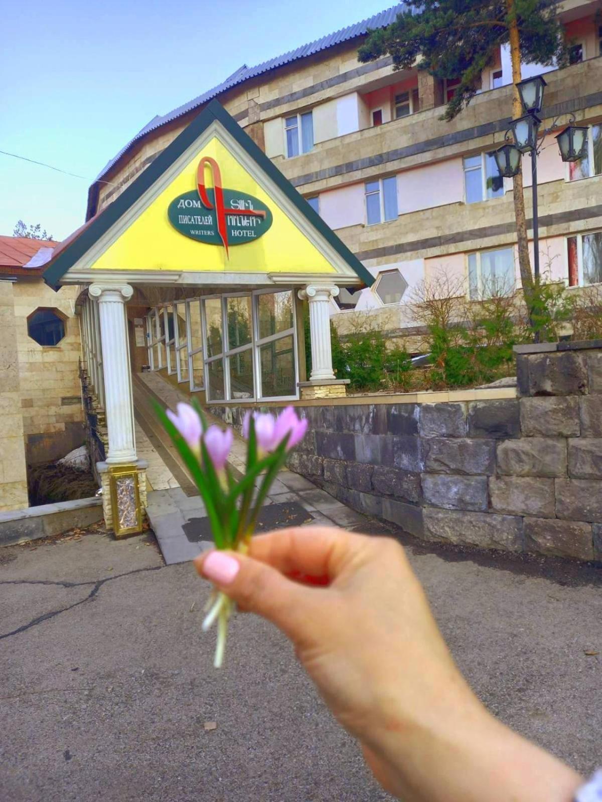 Дом Писателей Цахкадзора Hotel Exterior foto